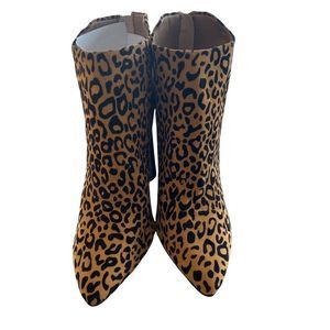 Qupid faux leopard suede ankle booties size 10